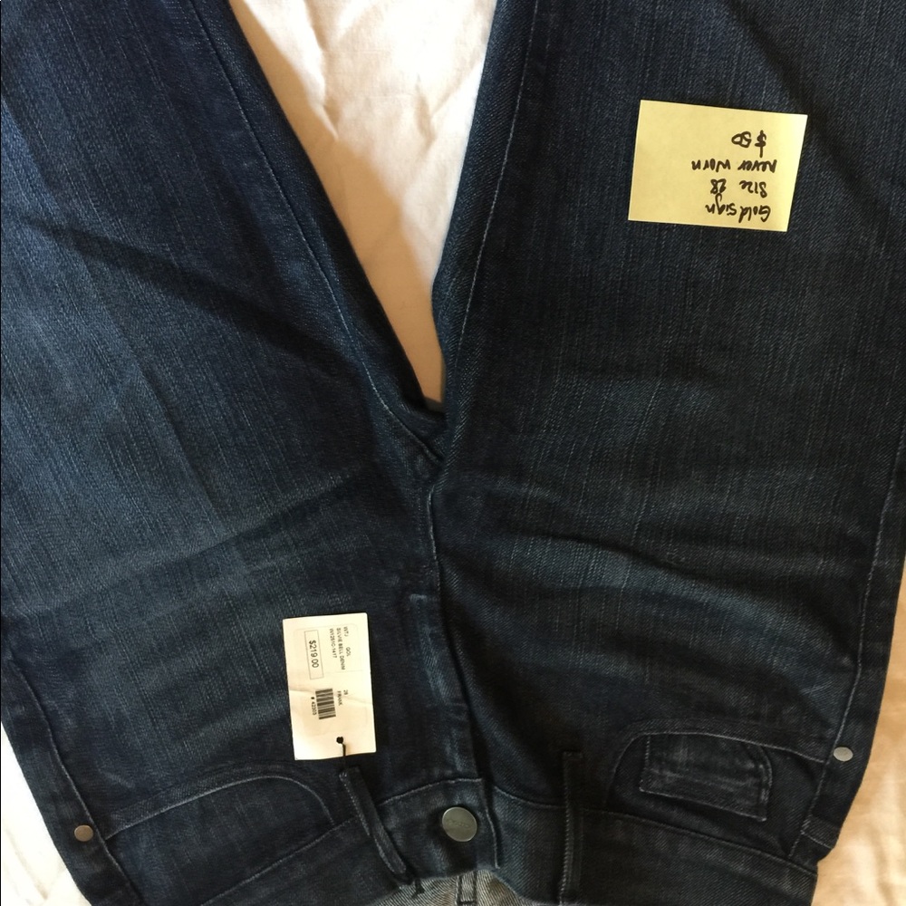 Jeans - Picture 7 of 8